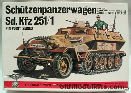 Bandai 1/48 Schutzenpanzerwagen Sd.Kfz. 251/1, 8222-250 plastic model kit